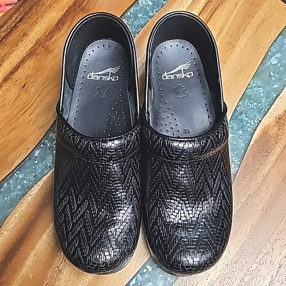 Dansko Professional Black Leather Shoes Textured Clogs | Size 38 EU / 8 US - Picture 2 of 11